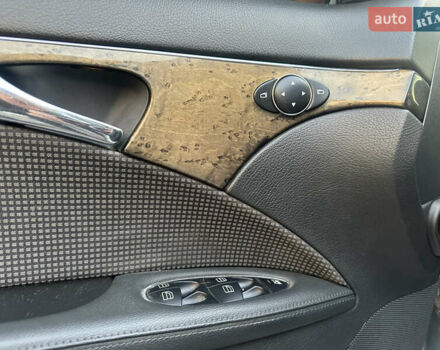 Серый Мерседес Е-Класс, объемом двигателя 2.99 л и пробегом 330 тыс. км за 7200 $, фото 25 на Automoto.ua