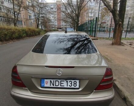Сірий Мерседес Е-Клас, об'ємом двигуна 2 л та пробігом 500 тис. км за 3450 $, фото 5 на Automoto.ua