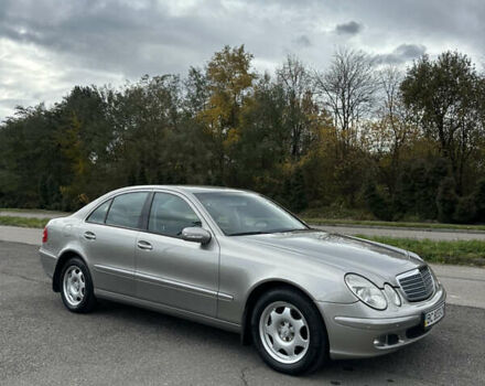 Мерседес Е-Клас 2005 у Львові на Automoto.ua Сірий Мерседес Е-Клас, об'ємом двигуна 1.8 л та пробігом 217 тис. км за 7000 $, фото 2 на Automoto.ua