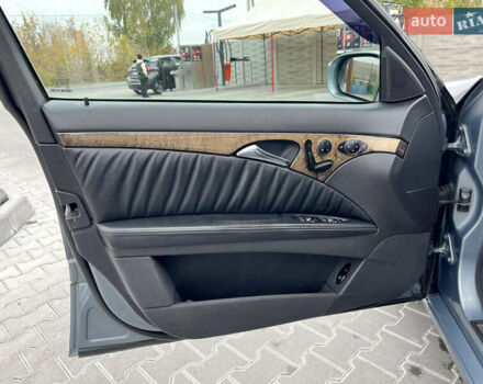 Мерседес Е-Клас 2005 у Белой Церкве на Automoto.ua Сірий Мерседес Е-Клас, об'ємом двигуна 1.8 л та пробігом 456 тис. км за 4850 $, фото 11 на Automoto.ua