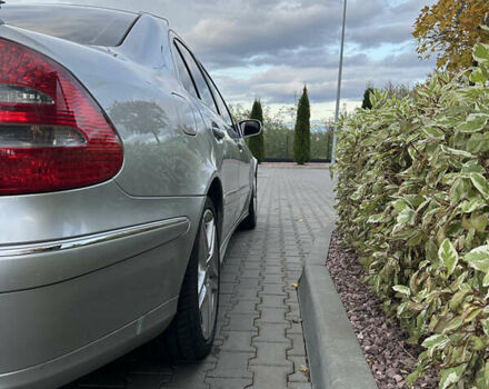 Серый Мерседес Е-Класс, объемом двигателя 2.2 л и пробегом 361 тыс. км за 7500 $, фото 7 на Automoto.ua