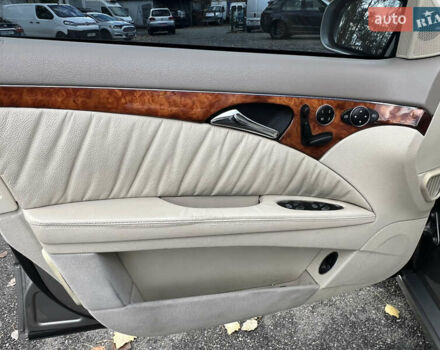 Серый Мерседес Е-Класс, объемом двигателя 3.5 л и пробегом 260 тыс. км за 8500 $, фото 28 на Automoto.ua