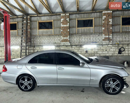 Сірий Мерседес Е-Клас, об'ємом двигуна 1.8 л та пробігом 373 тис. км за 2700 $, фото 3 на Automoto.ua
