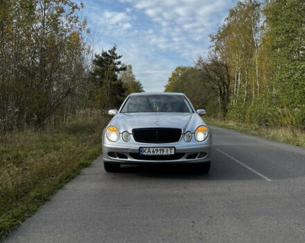 Мерседес Е-Клас 2006 у Камінь-Каширський на Automoto.ua Сірий Мерседес Е-Клас, об'ємом двигуна 2.15 л та пробігом 294 тис. км за 7200 $, фото 1 на Automoto.ua