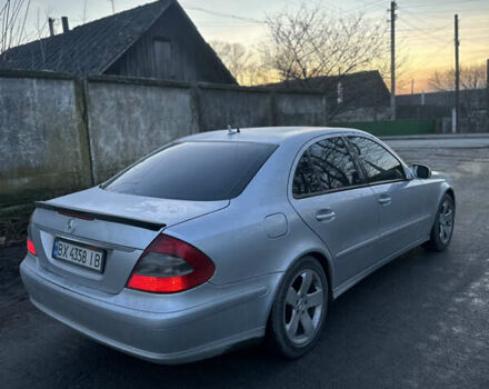 Серый Мерседес Е-Класс, объемом двигателя 1.8 л и пробегом 377 тыс. км за 6700 $, фото 2 на Automoto.ua