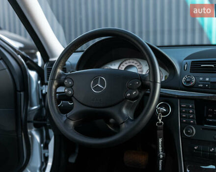 Мерседес Е-Клас 2006 у Мукачеве на Automoto.ua Сірий Мерседес Е-Клас, об'ємом двигуна 1.8 л та пробігом 79 тис. км за 25500 $, фото 27 на Automoto.ua