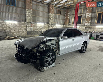 Сірий Мерседес Е-Клас, об'ємом двигуна 1.8 л та пробігом 373 тис. км за 2950 $, фото 1 на Automoto.ua
