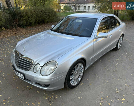 Сірий Мерседес Е-Клас, об'ємом двигуна 1.8 л та пробігом 240 тис. км за 9000 $, фото 1 на Automoto.ua