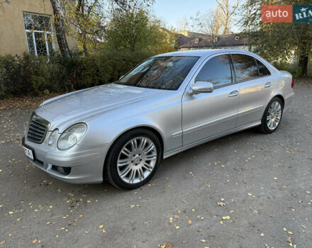 Сірий Мерседес Е-Клас, об'ємом двигуна 1.8 л та пробігом 240 тис. км за 9000 $, фото 2 на Automoto.ua