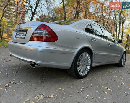 Сірий Мерседес Е-Клас, об'ємом двигуна 1.8 л та пробігом 240 тис. км за 9000 $, фото 14 на Automoto.ua