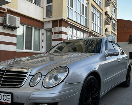 Серый Мерседес Е-Класс, объемом двигателя 1.8 л и пробегом 326 тыс. км за 8000 $, фото 6 на Automoto.ua