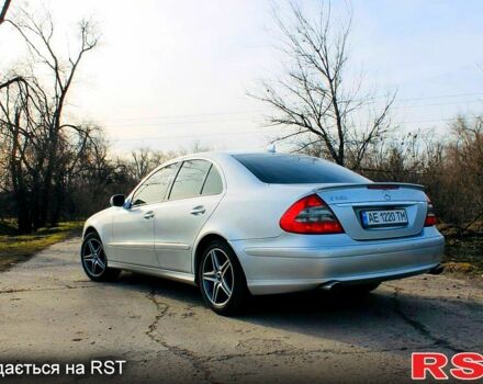 Сірий Мерседес Е-Клас, об'ємом двигуна 3.5 л та пробігом 255 тис. км за 8500 $, фото 4 на Automoto.ua