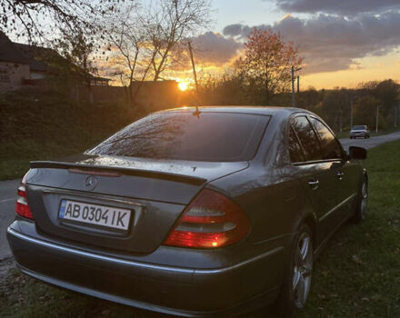 Сірий Мерседес Е-Клас, об'ємом двигуна 2.99 л та пробігом 295 тис. км за 9400 $, фото 2 на Automoto.ua