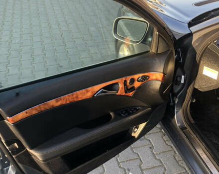 Сірий Мерседес Е-Клас, об'ємом двигуна 3.5 л та пробігом 270 тис. км за 6700 $, фото 10 на Automoto.ua
