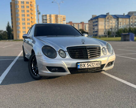 Серый Мерседес Е-Класс, объемом двигателя 3 л и пробегом 381 тыс. км за 10000 $, фото 1 на Automoto.ua