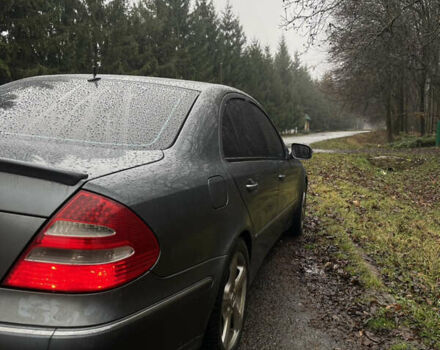 Серый Мерседес Е-Класс, объемом двигателя 3 л и пробегом 295 тыс. км за 9000 $, фото 18 на Automoto.ua