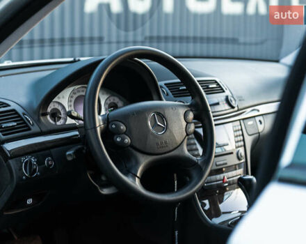 Мерседес Е-Клас 2006 у Мукачеве на Automoto.ua Сірий Мерседес Е-Клас, об'ємом двигуна 1.8 л та пробігом 79 тис. км за 25500 $, фото 25 на Automoto.ua