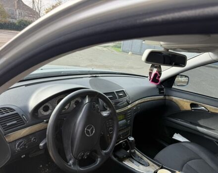 Серый Мерседес Е-Класс, объемом двигателя 1.8 л и пробегом 261 тыс. км за 6500 $, фото 12 на Automoto.ua