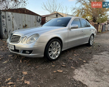 Сірий Мерседес Е-Клас, об'ємом двигуна 1.8 л та пробігом 240 тис. км за 9700 $, фото 4 на Automoto.ua