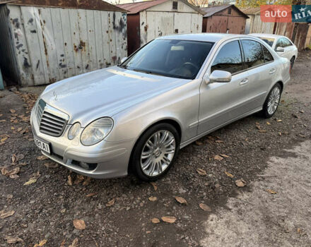 Сірий Мерседес Е-Клас, об'ємом двигуна 1.8 л та пробігом 240 тис. км за 9700 $, фото 1 на Automoto.ua