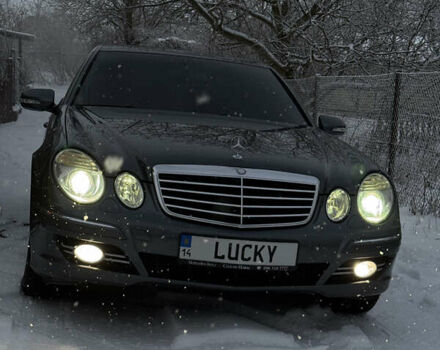 Серый Мерседес Е-Класс, объемом двигателя 2.15 л и пробегом 270 тыс. км за 11900 $, фото 10 на Automoto.ua