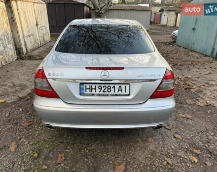 Сірий Мерседес Е-Клас, об'ємом двигуна 1.8 л та пробігом 240 тис. км за 9700 $, фото 17 на Automoto.ua