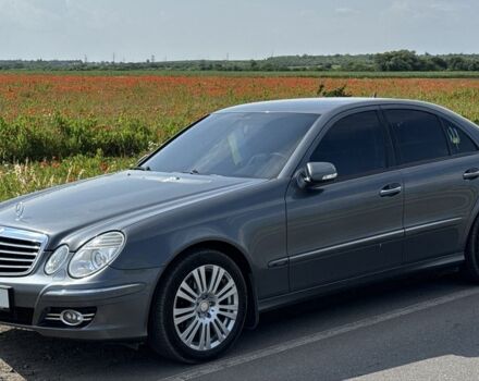Сірий Мерседес Е-Клас, об'ємом двигуна 2.1 л та пробігом 270 тис. км за 11900 $, фото 3 на Automoto.ua