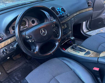 Мерседес Е-Клас 2006 у Львові на Automoto.ua Сірий Мерседес Е-Клас, об'ємом двигуна 2.2 л та пробігом 360 тис. км за 9499 $, фото 10 на Automoto.ua