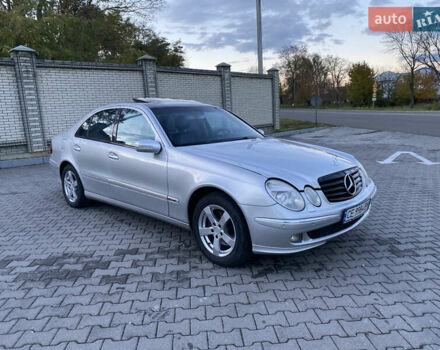 Мерседес Е-Клас 2006 у Чернівцях на Automoto.ua Сірий Мерседес Е-Клас, об'ємом двигуна 3.23 л та пробігом 330 тис. км за 6999 $, фото 2 на Automoto.ua