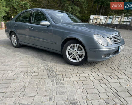 Сірий Мерседес Е-Клас, об'ємом двигуна 2.2 л та пробігом 263 тис. км за 9999 $, фото 3 на Automoto.ua