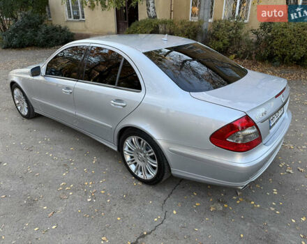 Сірий Мерседес Е-Клас, об'ємом двигуна 1.8 л та пробігом 240 тис. км за 9000 $, фото 32 на Automoto.ua
