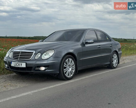 Серый Мерседес Е-Класс, объемом двигателя 2.15 л и пробегом 270 тыс. км за 11900 $, фото 12 на Automoto.ua