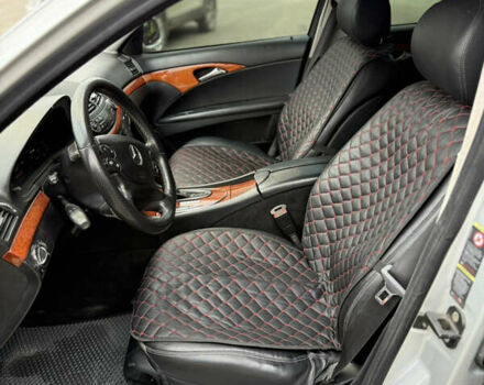 Сірий Мерседес Е-Клас, об'ємом двигуна 2.15 л та пробігом 325 тис. км за 7500 $, фото 13 на Automoto.ua