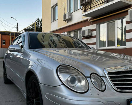 Серый Мерседес Е-Класс, объемом двигателя 1.8 л и пробегом 326 тыс. км за 8000 $, фото 7 на Automoto.ua