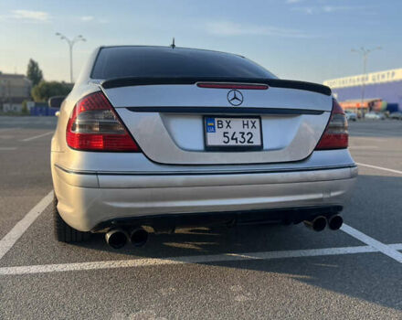 Серый Мерседес Е-Класс, объемом двигателя 3 л и пробегом 381 тыс. км за 10000 $, фото 5 на Automoto.ua