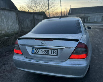 Серый Мерседес Е-Класс, объемом двигателя 1.8 л и пробегом 377 тыс. км за 6700 $, фото 3 на Automoto.ua