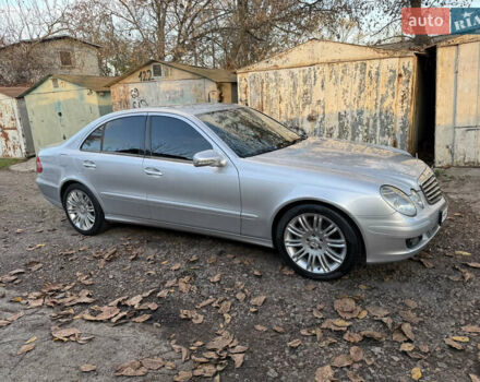 Сірий Мерседес Е-Клас, об'ємом двигуна 1.8 л та пробігом 240 тис. км за 9700 $, фото 12 на Automoto.ua