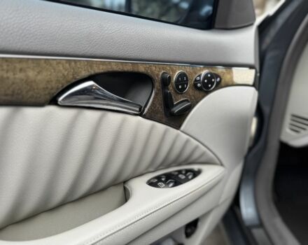 Сірий Мерседес Е-Клас, об'ємом двигуна 2.1 л та пробігом 270 тис. км за 11900 $, фото 12 на Automoto.ua