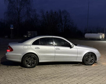Серый Мерседес Е-Класс, объемом двигателя 2.2 л и пробегом 460 тыс. км за 7799 $, фото 7 на Automoto.ua