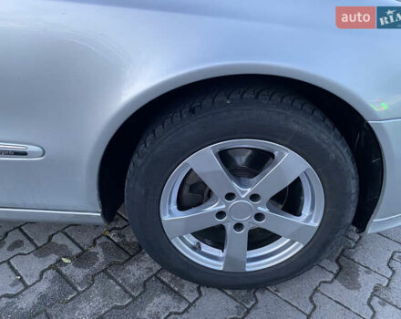 Мерседес Е-Клас 2006 у Чернівцях на Automoto.ua Сірий Мерседес Е-Клас, об'ємом двигуна 3.23 л та пробігом 330 тис. км за 6999 $, фото 12 на Automoto.ua