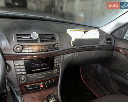 Сірий Мерседес Е-Клас, об'ємом двигуна 1.8 л та пробігом 373 тис. км за 2950 $, фото 12 на Automoto.ua