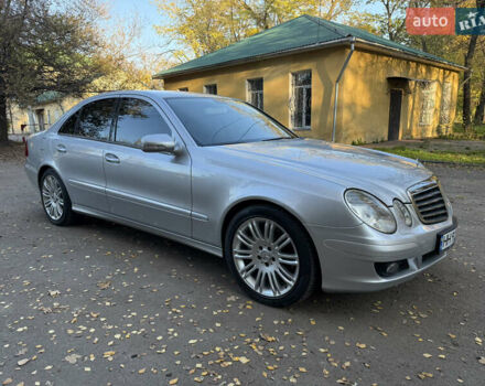 Сірий Мерседес Е-Клас, об'ємом двигуна 1.8 л та пробігом 240 тис. км за 9000 $, фото 8 на Automoto.ua