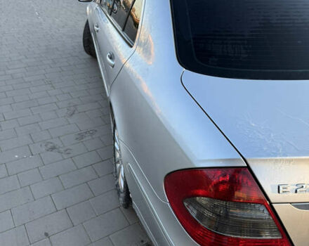 Сірий Мерседес Е-Клас, об'ємом двигуна 2.15 л та пробігом 295 тис. км за 9300 $, фото 7 на Automoto.ua