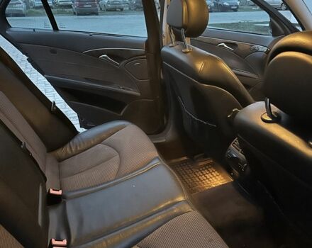 Сірий Мерседес Е-Клас, об'ємом двигуна 2.7 л та пробігом 327 тис. км за 4150 $, фото 15 на Automoto.ua