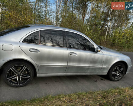 Мерседес Е-Клас 2006 у Камінь-Каширський на Automoto.ua Сірий Мерседес Е-Клас, об'ємом двигуна 2.15 л та пробігом 294 тис. км за 7200 $, фото 3 на Automoto.ua