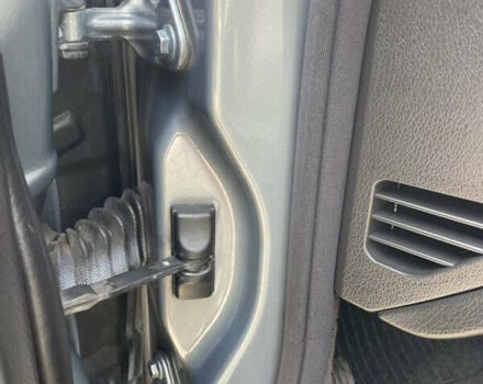 Сірий Мерседес Е-Клас, об'ємом двигуна 2.2 л та пробігом 263 тис. км за 9999 $, фото 36 на Automoto.ua