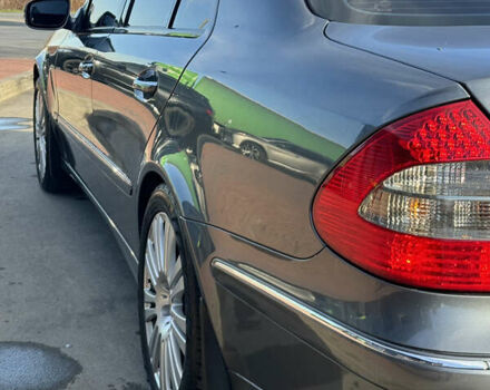 Серый Мерседес Е-Класс, объемом двигателя 2.15 л и пробегом 270 тыс. км за 11900 $, фото 3 на Automoto.ua