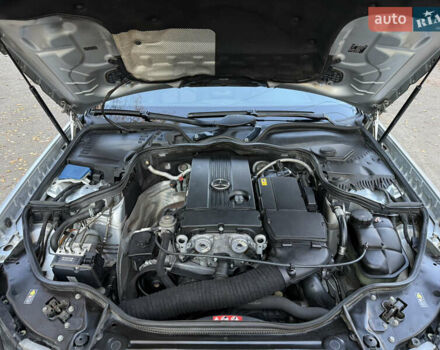 Сірий Мерседес Е-Клас, об'ємом двигуна 1.8 л та пробігом 240 тис. км за 9000 $, фото 33 на Automoto.ua