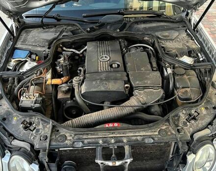 Сірий Мерседес Е-Клас, об'ємом двигуна 1.8 л та пробігом 325 тис. км за 8000 $, фото 6 на Automoto.ua