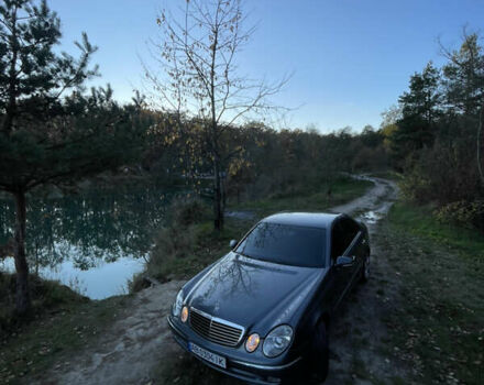 Сірий Мерседес Е-Клас, об'ємом двигуна 2.99 л та пробігом 295 тис. км за 9400 $, фото 23 на Automoto.ua